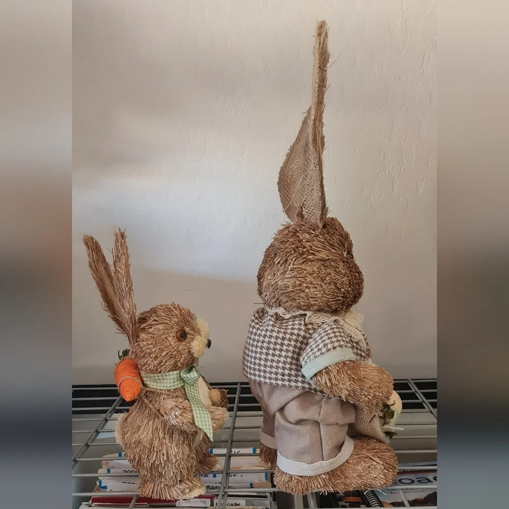 Michaels Sisal Rustic Easter Bunny Figurines by Ashland w/ Eggs Set/2 EUC - Picture 4 of 7